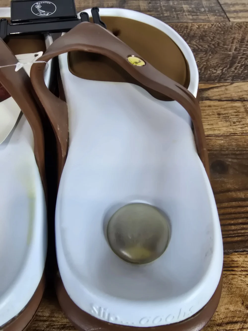 Brown Men's Flip-Flop Sandals Comfortable Everyday Wear Size 11